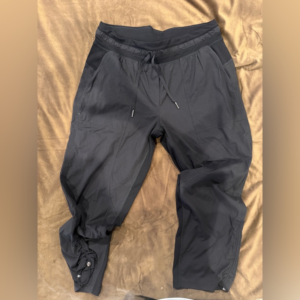 Lululemon Dance Studio cropped pant